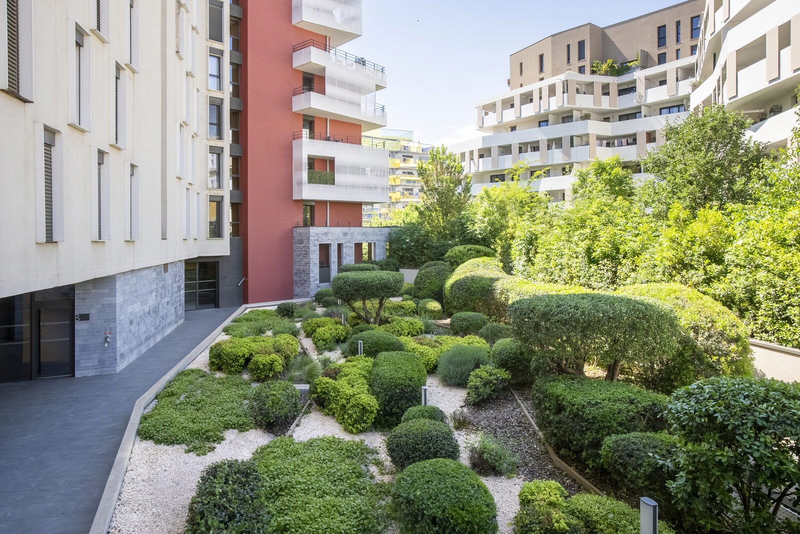 Entretien des espaces verts de la résidence Neo Lez à Montpellier